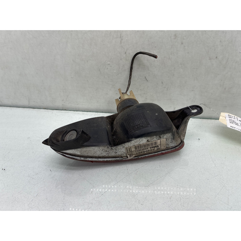 Anti brouillard arriere gauche OPEL CORSA C Photo n°3