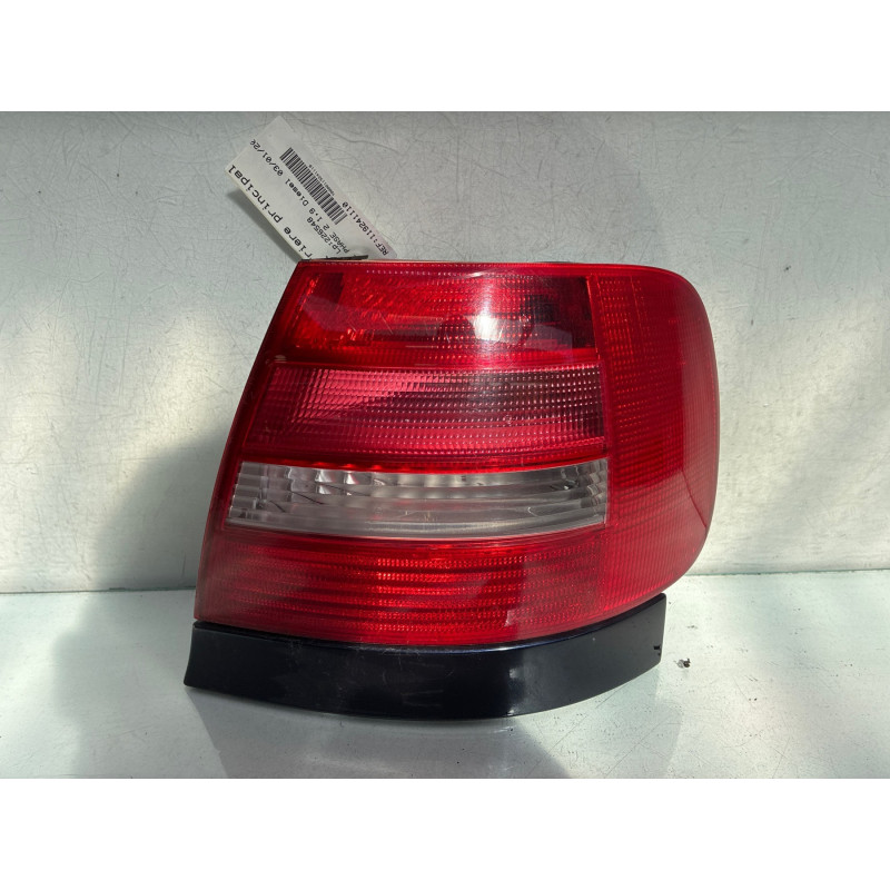 Feu arriere principal droit (feux) AUDI A4 1 Photo n°1