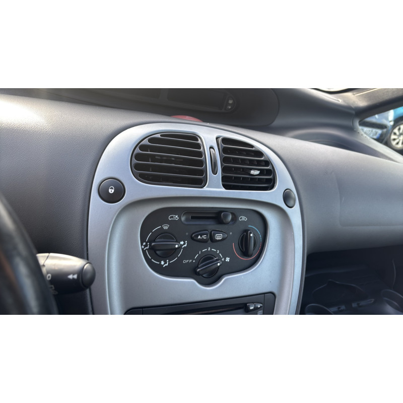 Feu arriere principal gauche (feux) CITROEN XSARA PICASSO Photo n°19