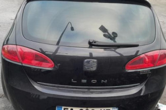 Moteur essuie glace avant droit SEAT LEON 2