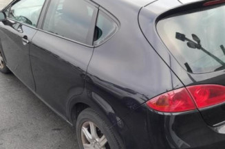 Moteur essuie glace avant droit SEAT LEON 2