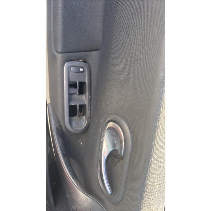 Porte avant gauche RENAULT MEGANE 2 Photo n°17