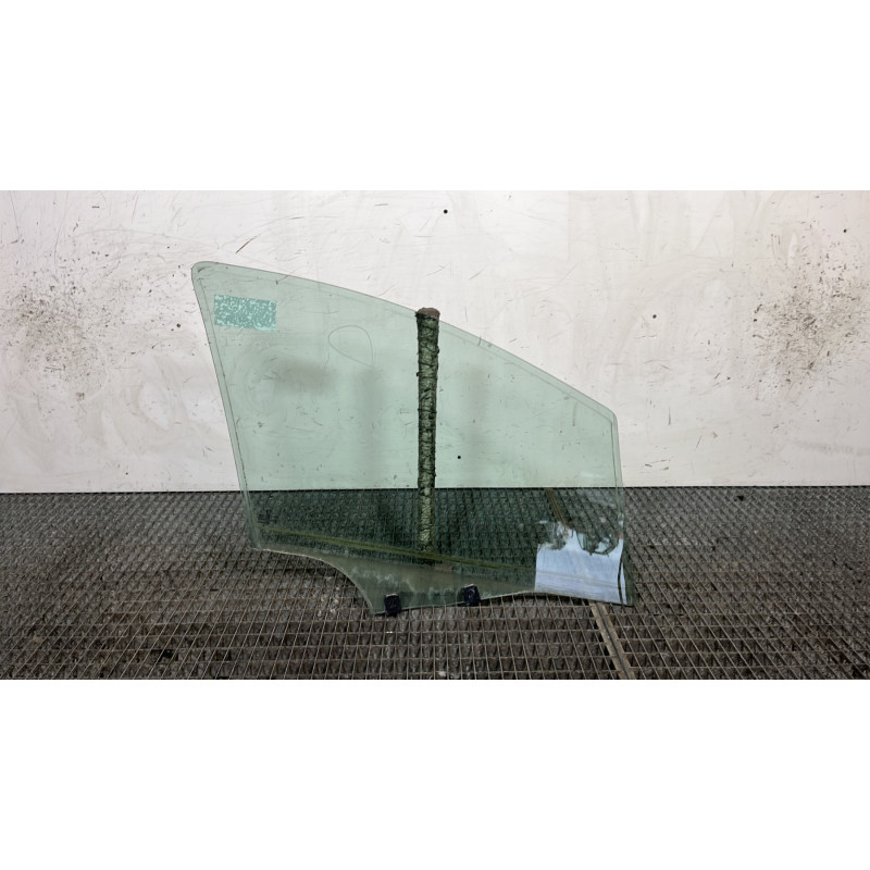 Vitre avant gauche PEUGEOT 207 Photo n°4