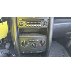 Vitre avant gauche PEUGEOT 207