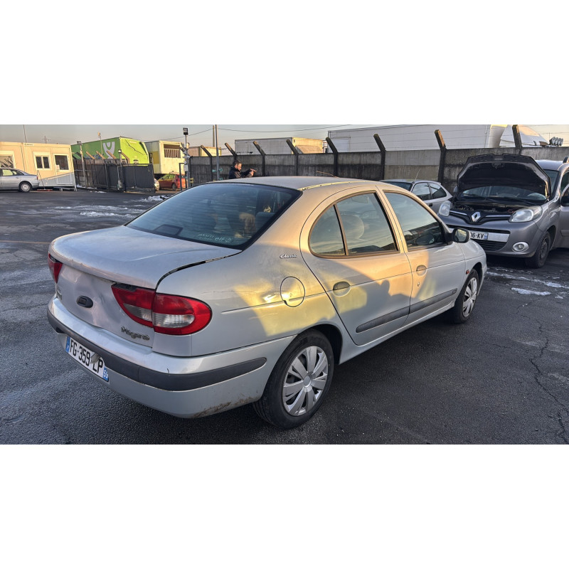 Cremaillere assistee RENAULT MEGANE 1 Photo n°7