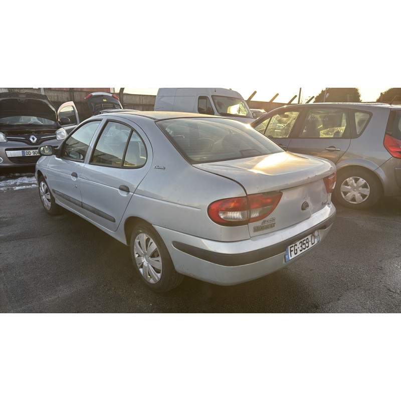 Cremaillere assistee RENAULT MEGANE 1 Photo n°8