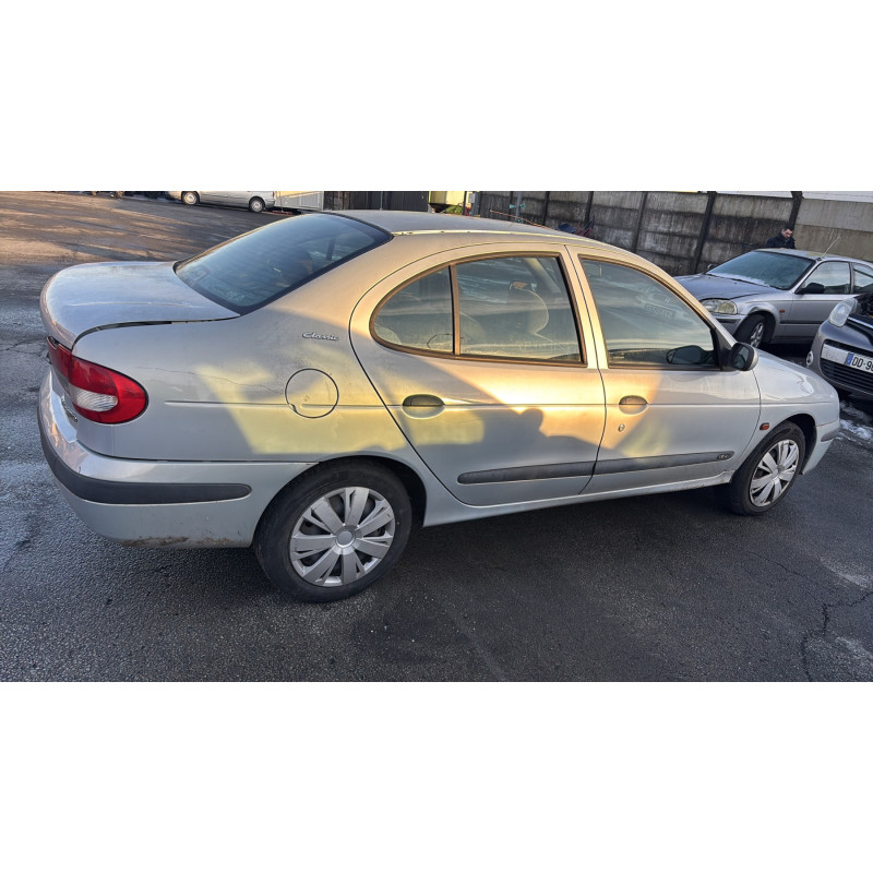 Cremaillere assistee RENAULT MEGANE 1 Photo n°10