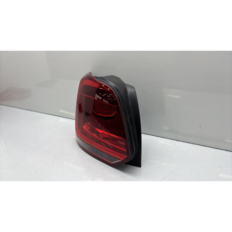 Feu arriere principal gauche (feux) VOLKSWAGEN POLO 5 Photo n°3