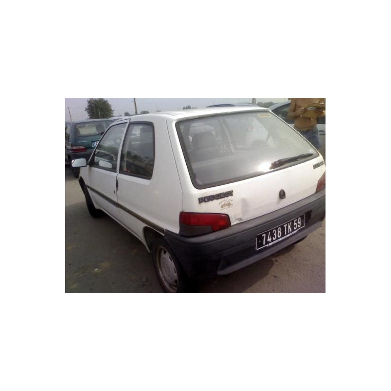 Retroviseur gauche PEUGEOT 106 Photo n°10
