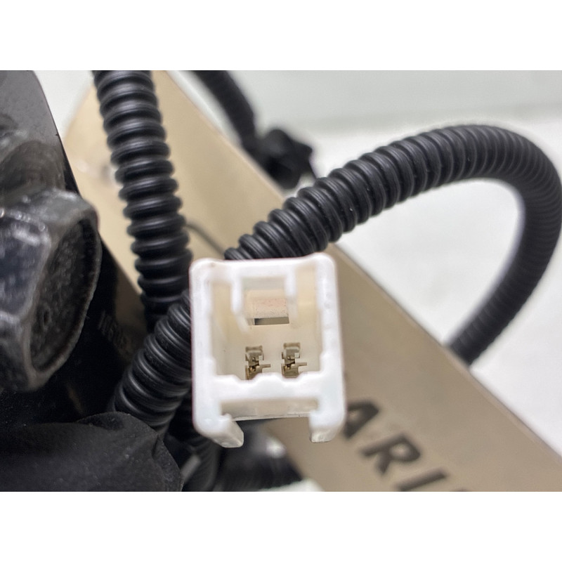 Attache ceinture avant droit HONDA JAZZ 4 Photo n°2