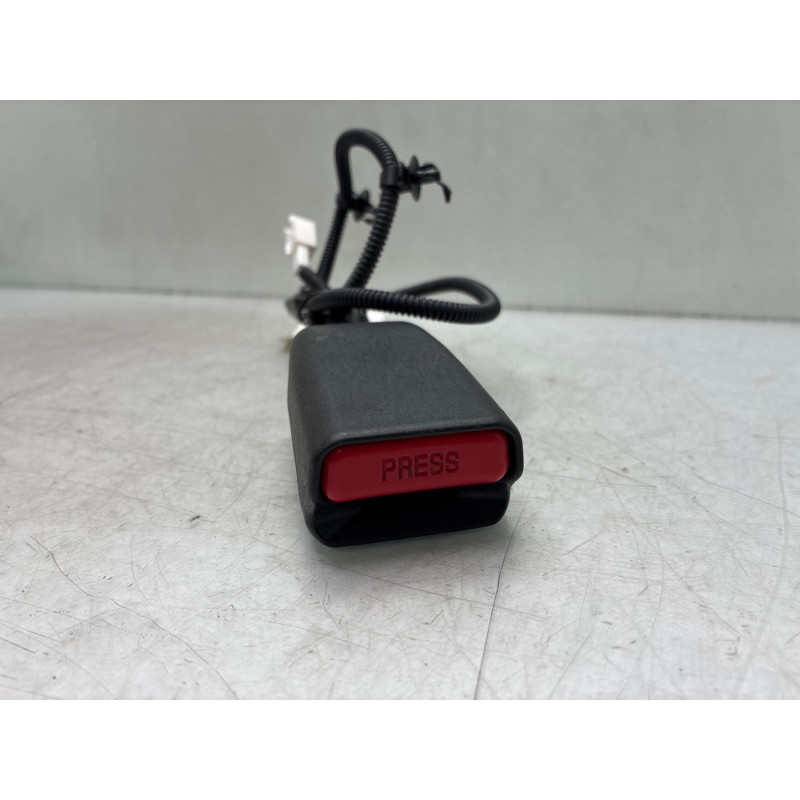 Attache ceinture avant gauche HONDA JAZZ 4 Photo n°1