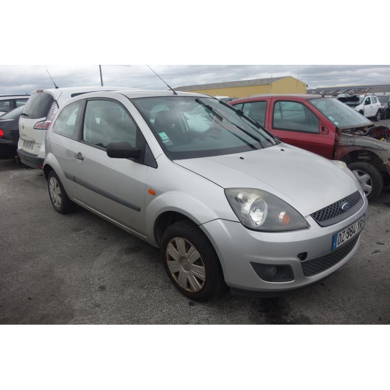 Plage arriere FORD FIESTA 5 Photo n°4