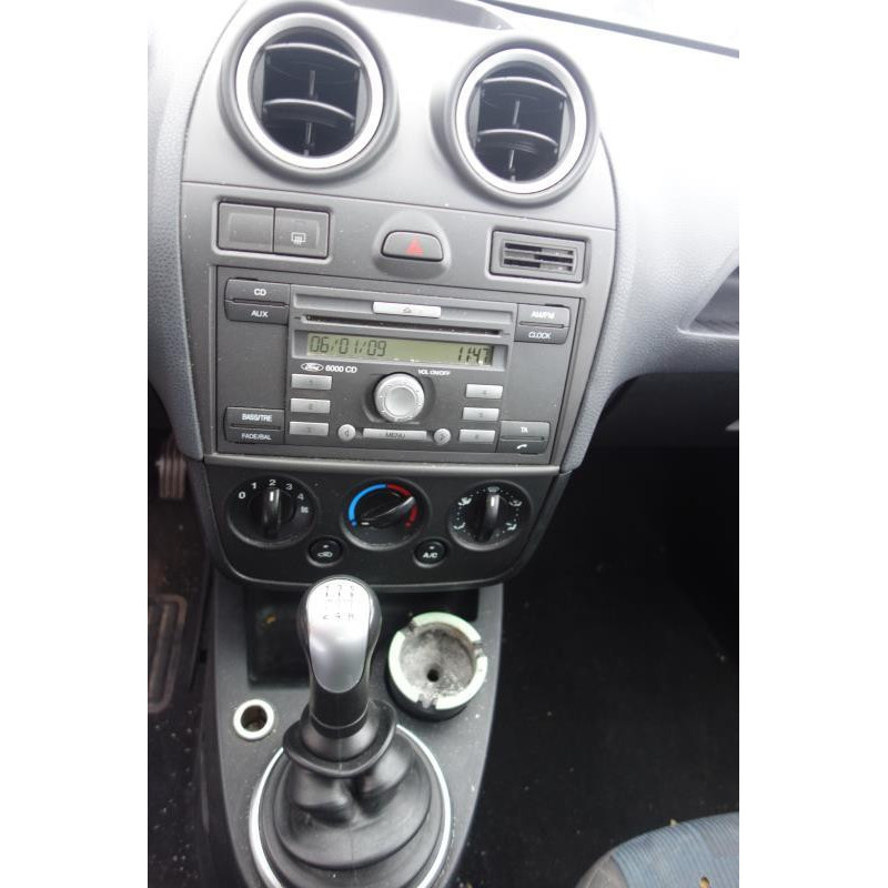 Plage arriere FORD FIESTA 5 Photo n°10