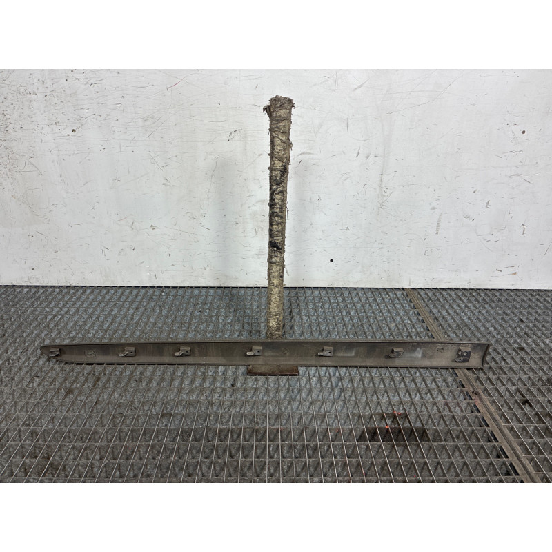 Baguette de porte avant droite RENAULT GRAND MODUS Photo n°4