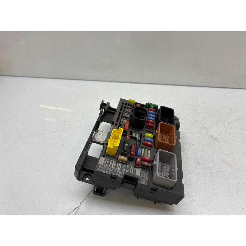 Boitier servitude moteur (BSM) PEUGEOT 3008 1 Photo n°1