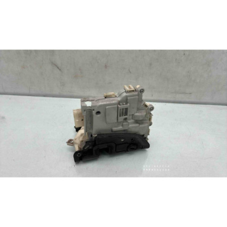 Serrure arriere droit AUDI A1 1 Photo n°1