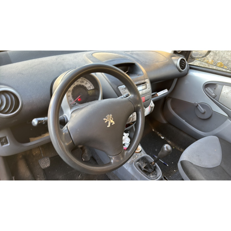 Custode arriere droit PEUGEOT 107 Photo n°20