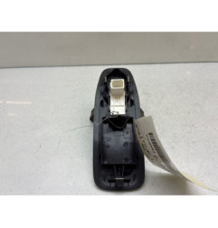 Interrupteur de leve vitre avant droit PEUGEOT 2008 1