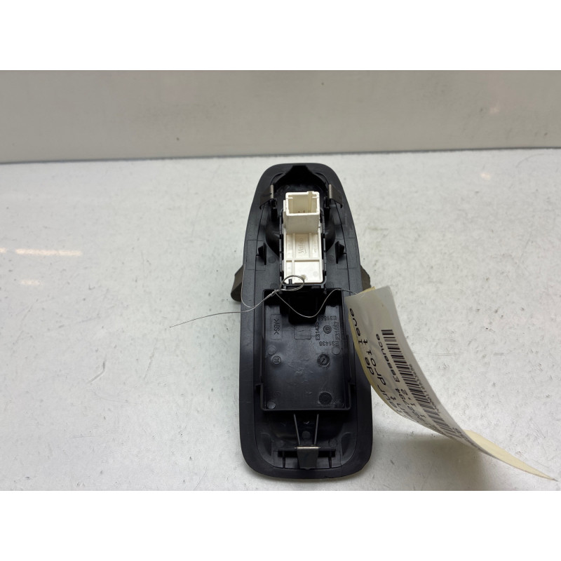 Interrupteur de leve vitre avant droit PEUGEOT 2008 1 Photo n°4