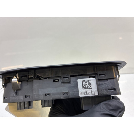 Interrupteur de leve vitre avant gauche PEUGEOT 2008 1