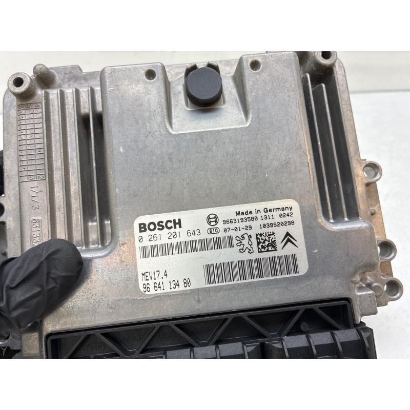 Calculateur moteur PEUGEOT 207 Photo n°3