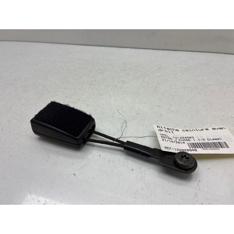 Attache ceinture avant droit OPEL ASTRA J Photo n°6