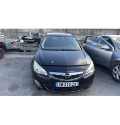 Attache ceinture avant droit OPEL ASTRA J