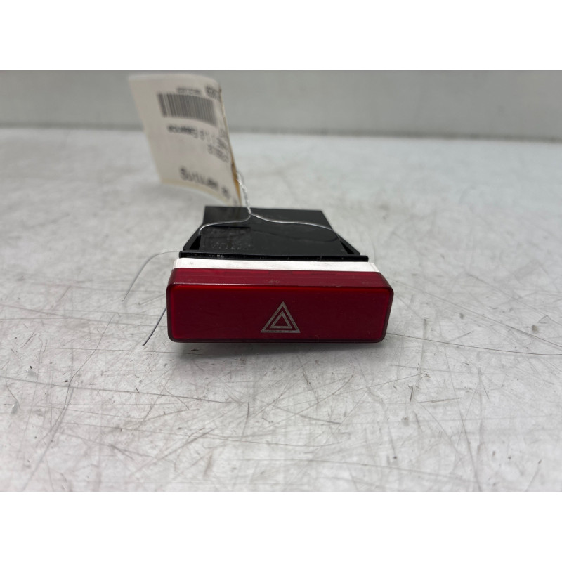Bouton de warning HONDA JAZZ 4 Photo n°1