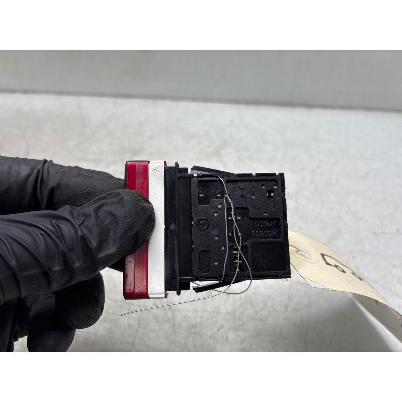 Bouton de warning HONDA JAZZ 4 Photo n°3