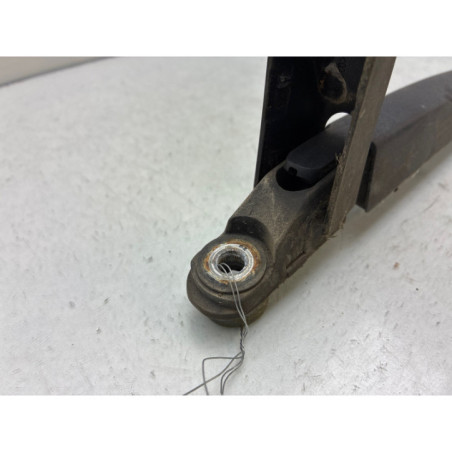 Bras essuie glace arriere PEUGEOT 3008 1