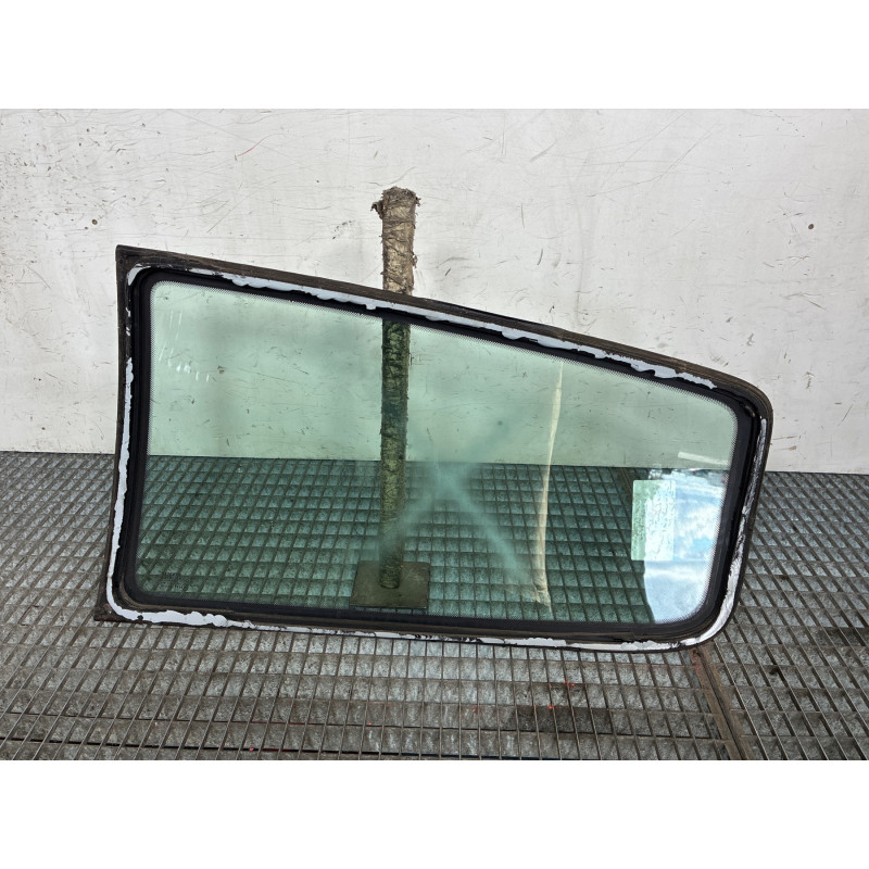 Custode arriere droit RENAULT CLIO 2 Photo n°3