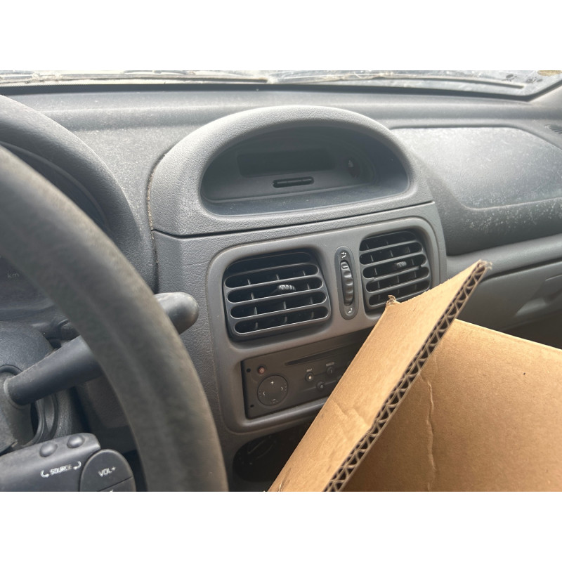 Custode arriere droit RENAULT CLIO 2 Photo n°7