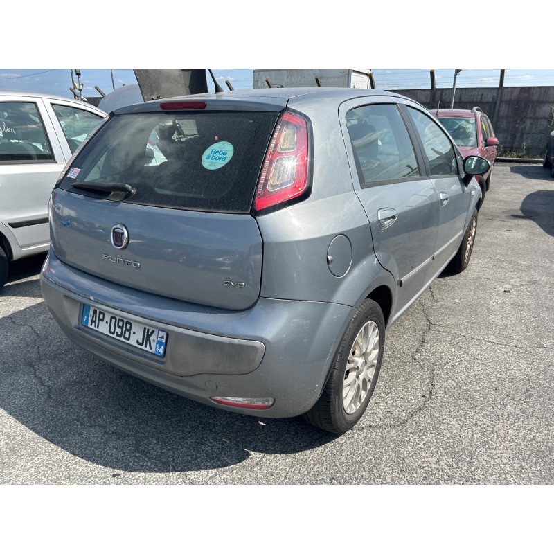 Pare choc arriere FIAT PUNTO EVO 3 Photo n°12