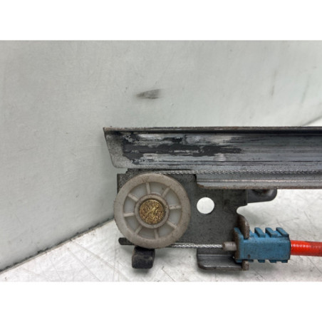 Leve vitre mecanique avant gauche PEUGEOT 106