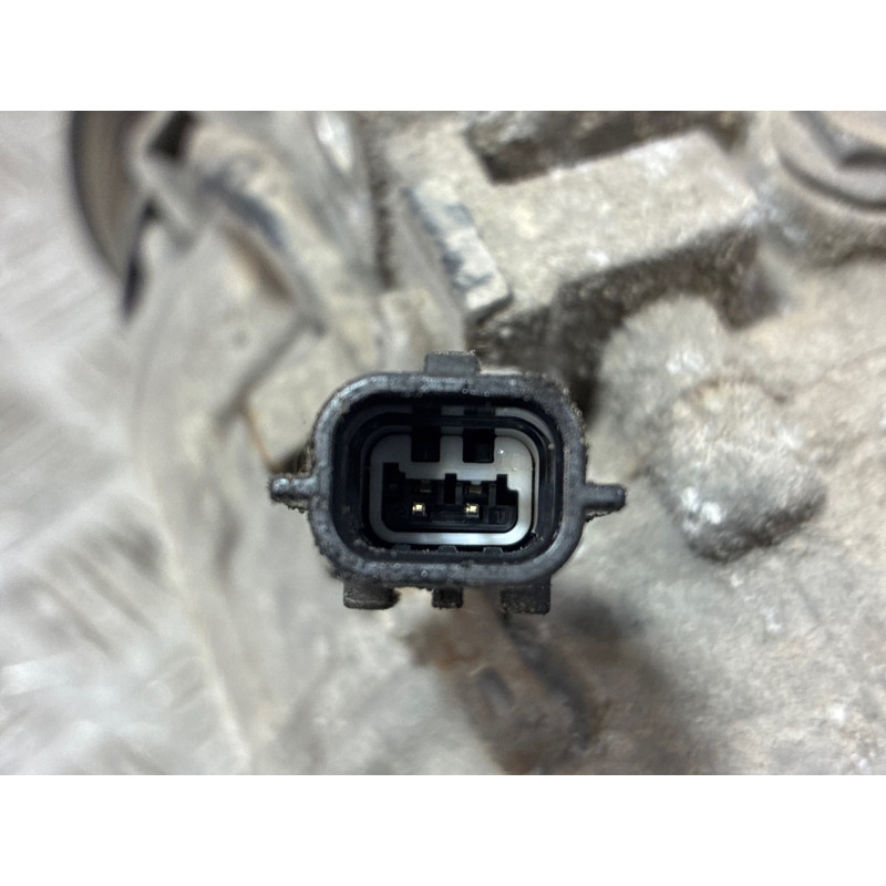 Compresseur clim RENAULT MASTER 3 Photo n°2