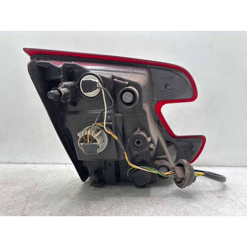 Feu arriere secondaire droit (feux) RENAULT MEGANE 3 Photo n°1