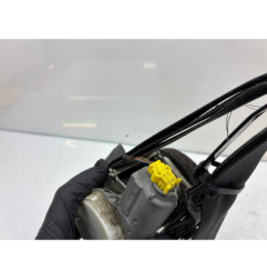 Pretensionneur de ceinture avant gauche FORD FIESTA 6 Photo n°1