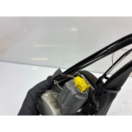 Pretensionneur de ceinture avant gauche FORD FIESTA 6 Photo n°1