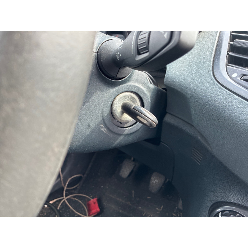 Pretensionneur de ceinture avant gauche FORD FIESTA 6 Photo n°20