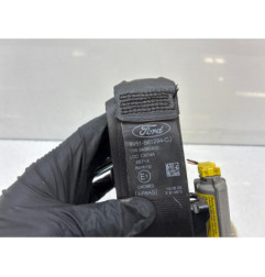 Pretensionneur de ceinture avant droit FORD FIESTA 6