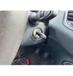 Pretensionneur de ceinture avant droit FORD FIESTA 6