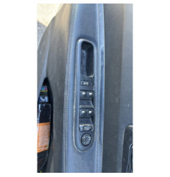 Custode avant droit (porte) PEUGEOT 3008 1