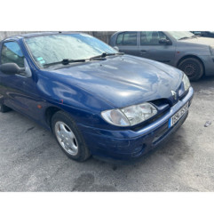Vitre avant gauche RENAULT MEGANE 1