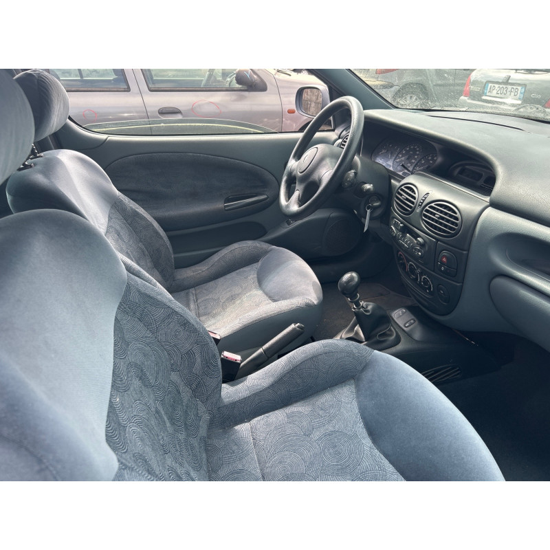 Vitre avant gauche RENAULT MEGANE 1 Photo n°7