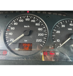 Vitre avant gauche RENAULT MEGANE 1