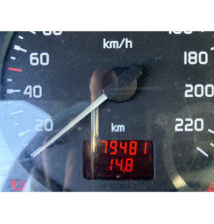 Vitre avant gauche RENAULT MEGANE 1