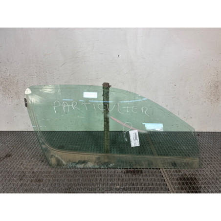 Vitre avant droit RENAULT MEGANE 1 Photo n°1