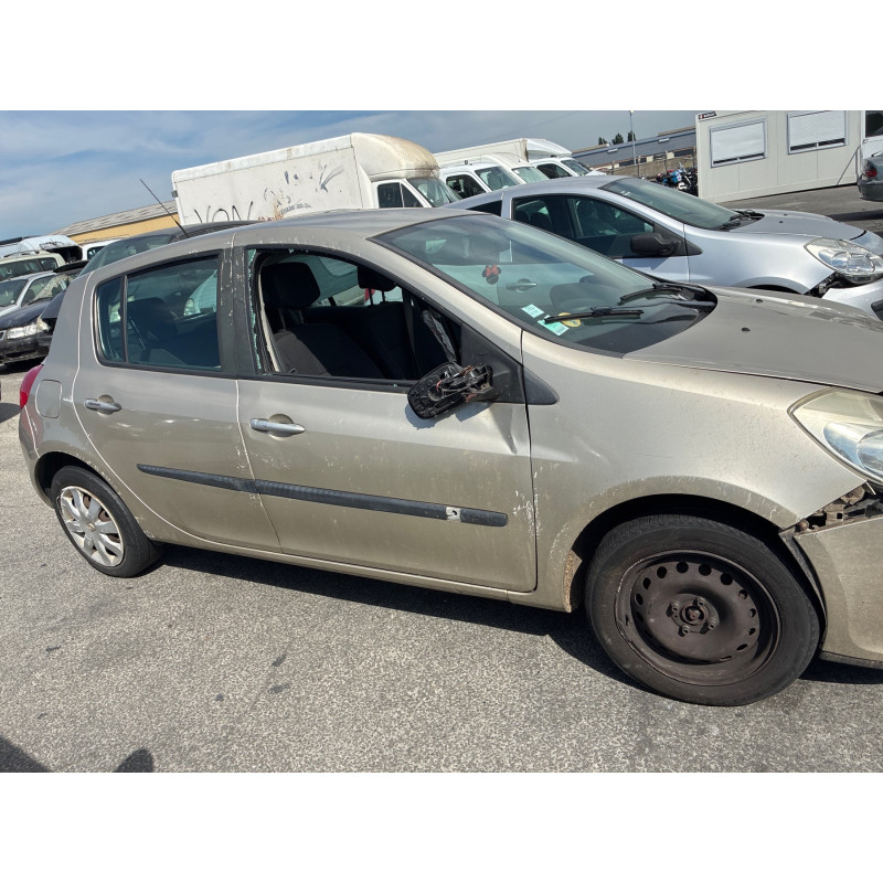 Feu arriere principal droit (feux) RENAULT CLIO 3 Photo n°9