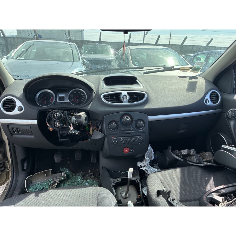 Feu arriere principal droit (feux) RENAULT CLIO 3 Photo n°17