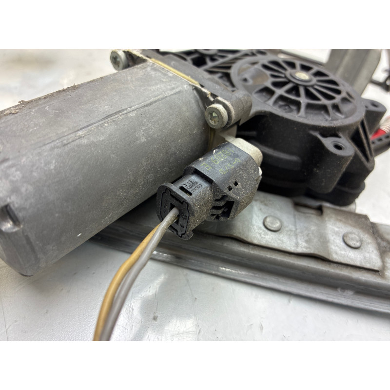 Leve vitre electrique avant gauche PEUGEOT 206+ Photo n°3